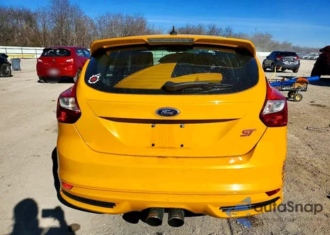 2014 Ford Focus St from USA, damaged, VIN 1FADP3L94EL208631